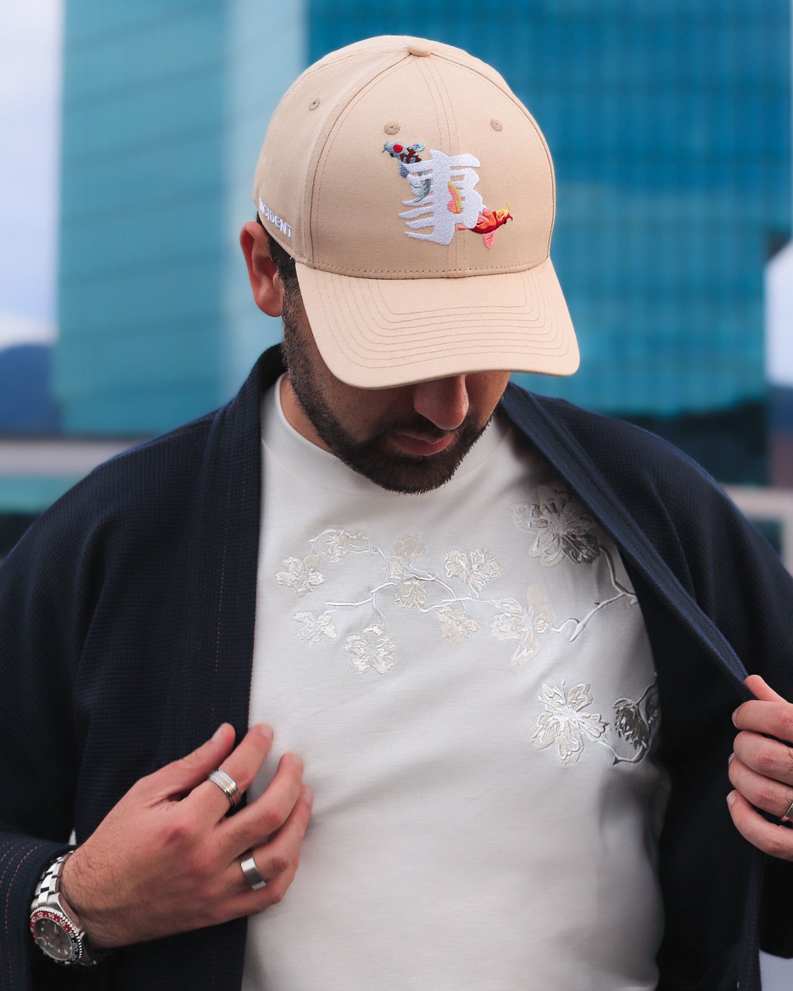 Caps